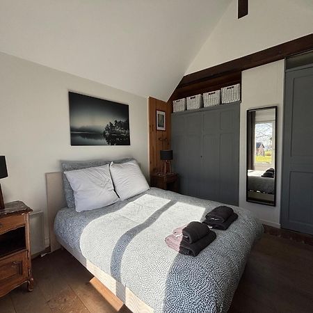 Maison De Campagne Lumineuse Spacieuse Dans Impasse Au Calme A Proximite D'Un Chateau Deux Verandas Grand Jardin Cabane Pour Velos, Pres Port En Bessin Et Bayeux, Proche Plages Du Debarquement Commes Eksteriør billede