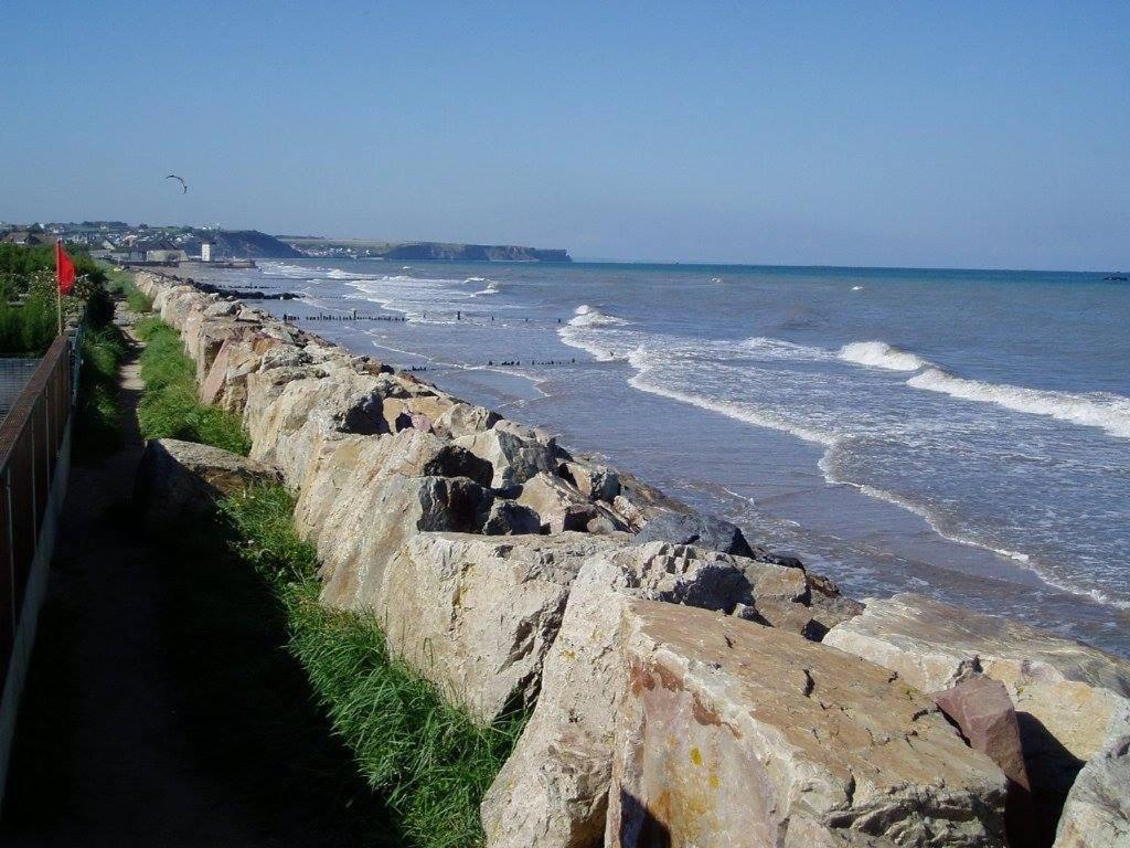 Maison De Campagne Lumineuse Spacieuse Dans Impasse Au Calme A Proximite D'Un Chateau Deux Verandas Grand Jardin Cabane Pour Velos, Pres Port En Bessin Et Bayeux, Proche Plages Du Debarquement Commes Eksteriør billede